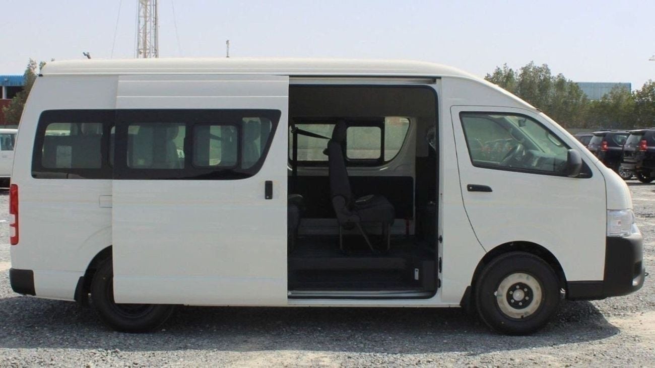 Toyota Hiace DLS - STD ROOF Toyota Hiace 2.5L High Roof Diesel old ship 2025