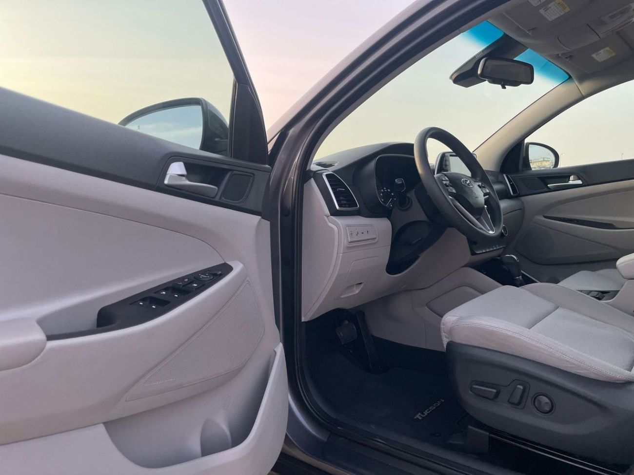 هيونداي توسون 2021 Hyundai Tucson Value Edition 2.0L V4 - Push Start BSM Radar With Electric Seat - Rear CAM 2 Key