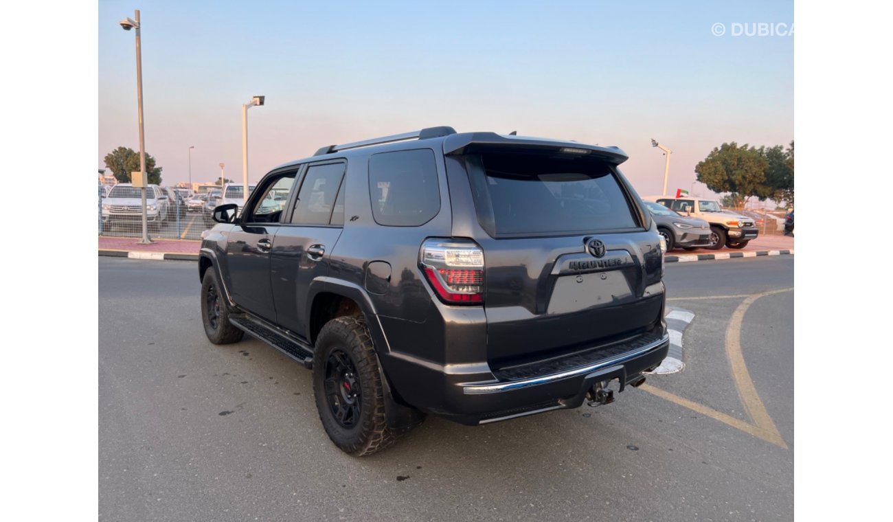 تويوتا 4Runner PUSH START TRD SUNROOF 2 REMOTES (Export  Only)