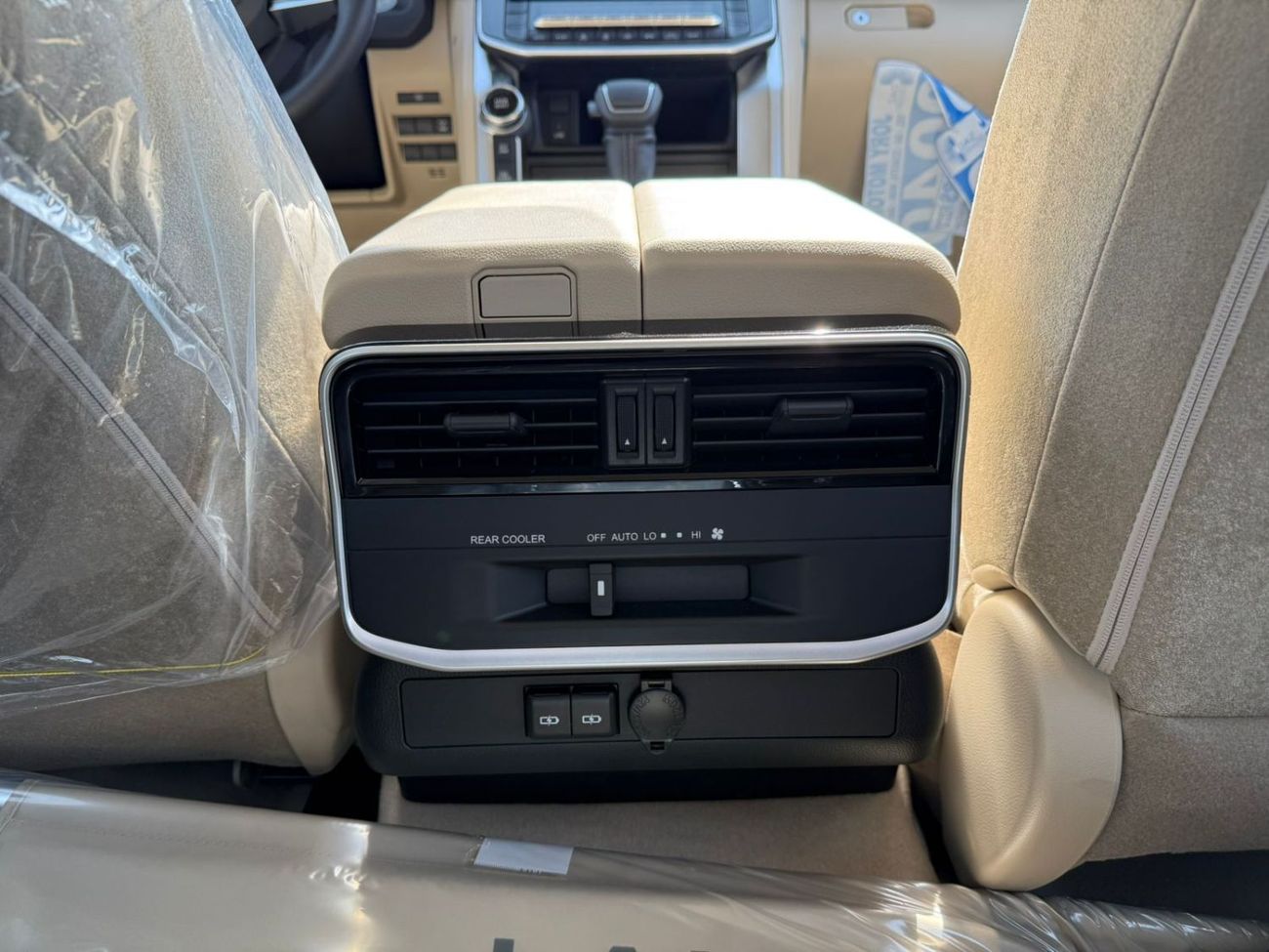 Toyota Land Cruiser GXR 3.5L TWIN TURBO WITHOUT SUNROOF 2025 MODEL