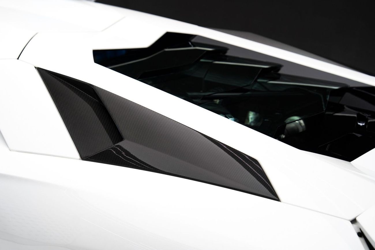 لامبورغيني أفينتادور 6.5L V12