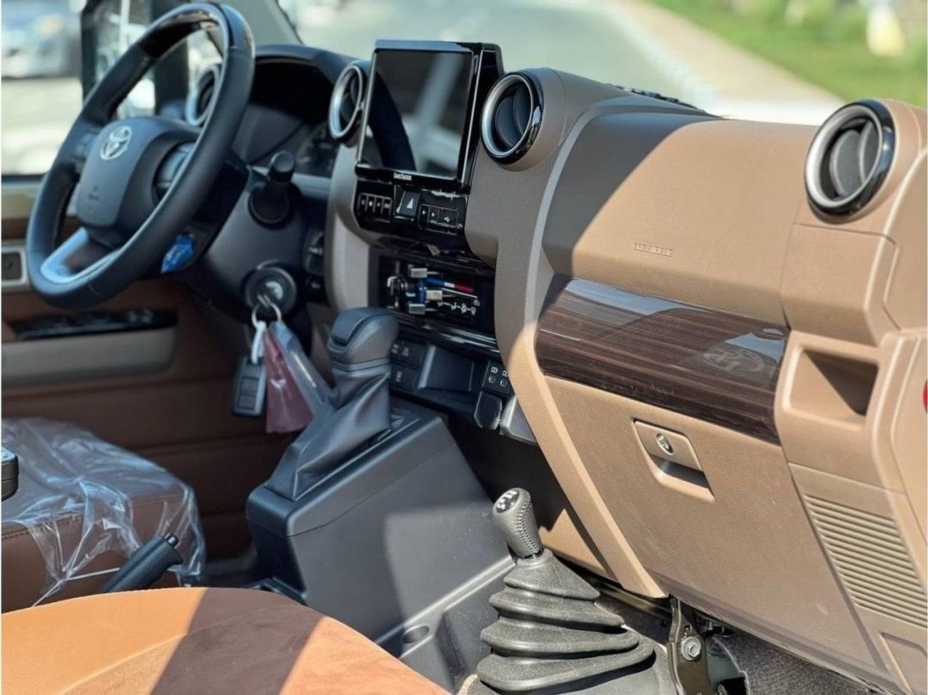 تويوتا لاند كروزر 70 LC76 2.8L DSL A/T // 2024 // FULL OPTION WITH  CRUISE CONTROL , DVD&REAR CAMERA // SPECIAL OFFER //