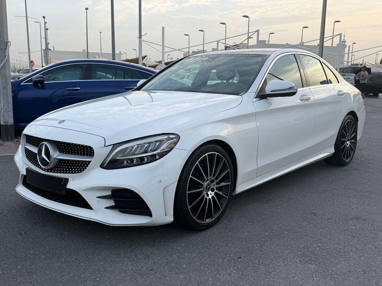 مرسيدس بنز C 200