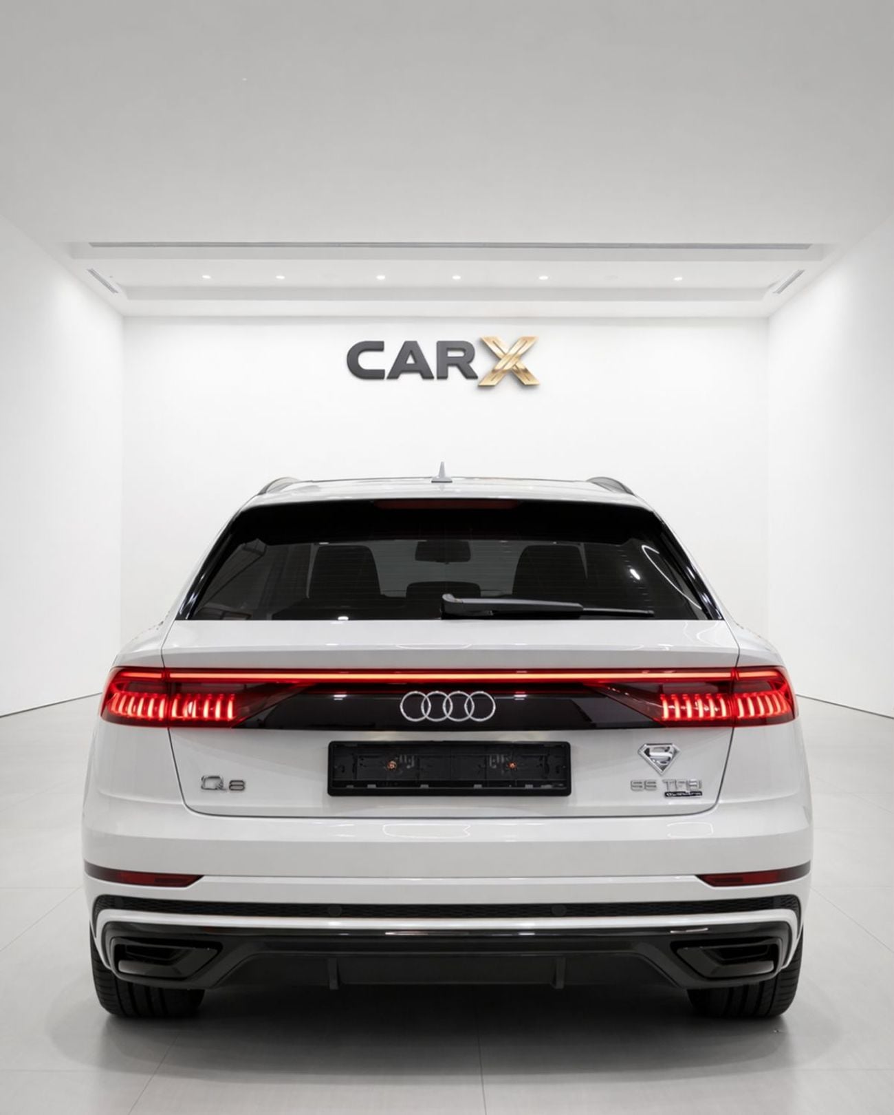 Audi Q8 55 TFSI S-LINE Audi Q8 55 TFSI quattro S line 2019 - GCC Specs - Excellent Condition