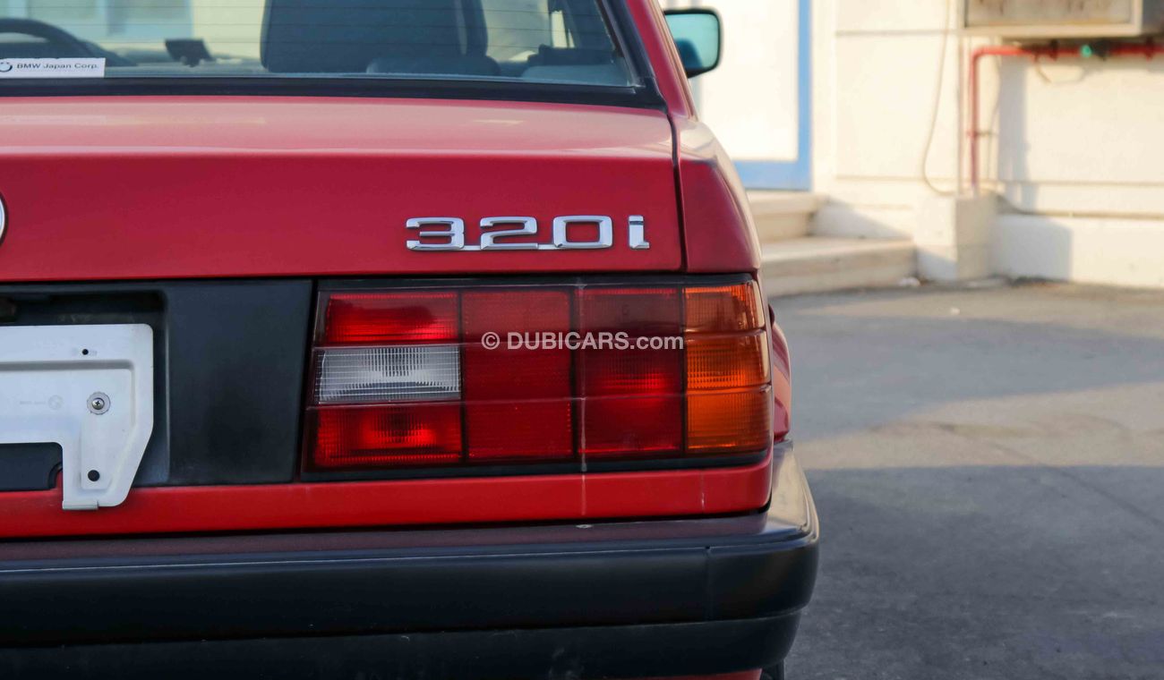 BMW 320i i