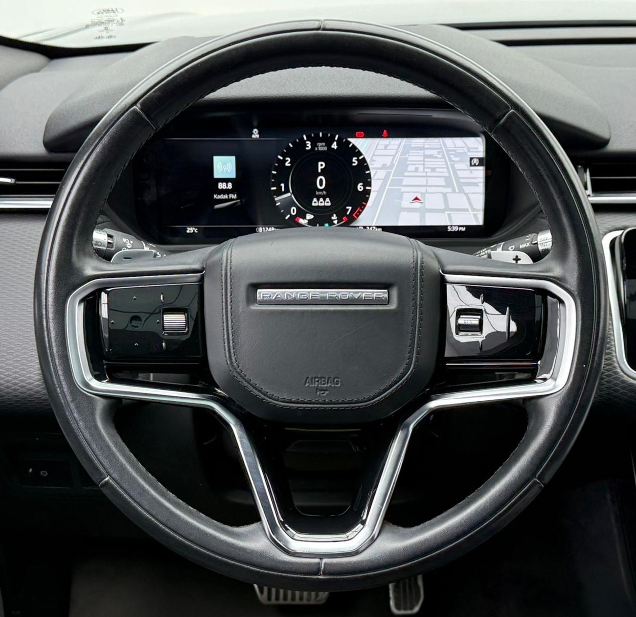 لاند روفر رينج روفر فيلار P250 R-Dynamic 2.0L 2021 Range Rover Velar SE ,Agency Warranty ,Agency Full Service History ,Excelle