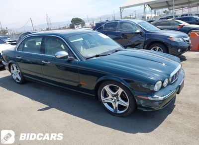 Jaguar XJ8 Vanden Plas