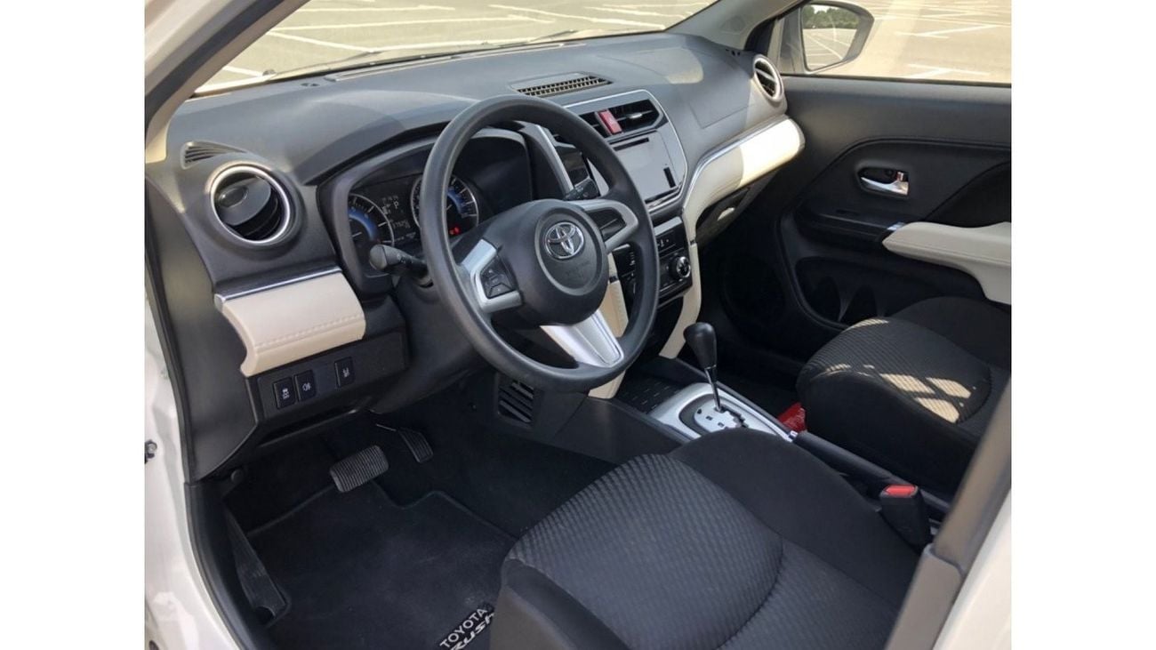 Toyota Rush Toyota Rush 2023 (VAN) Cargo box