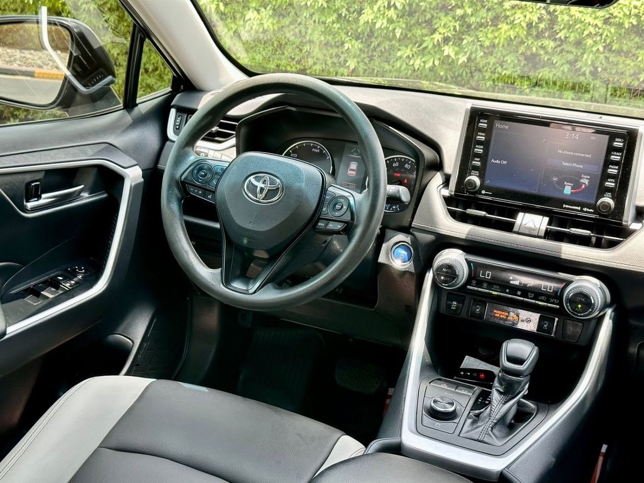 Toyota RAV4 2019 Toyota RAV4 XLE hybrid