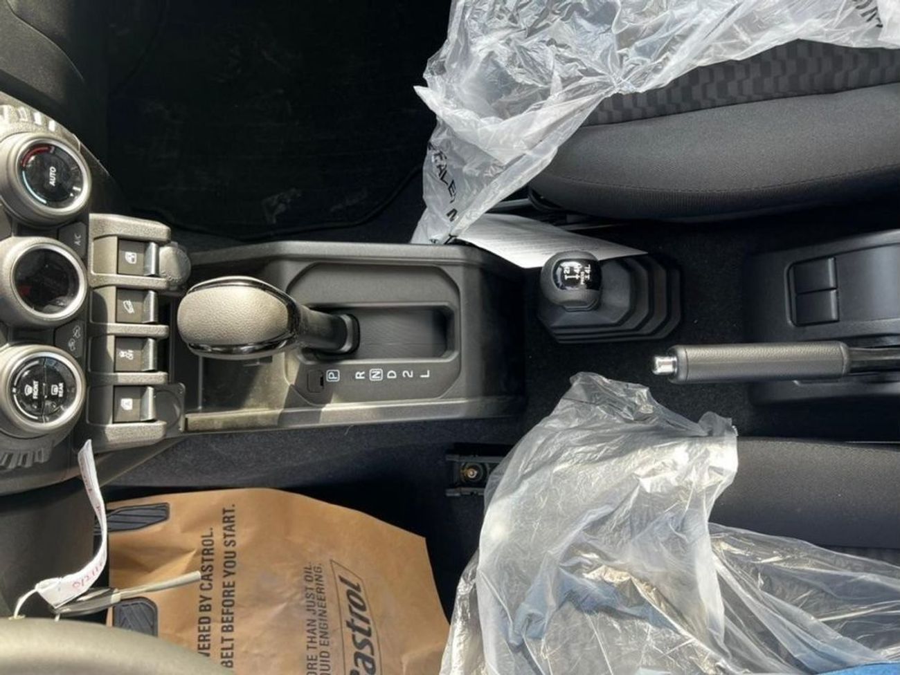 Suzuki Jimny GCC AT 1.5L SUV 4WD // 2023 // FULL OPTION WITH DVD&BACK CAMERA , CRUISE CONTROL // SPECIAL OFFER //