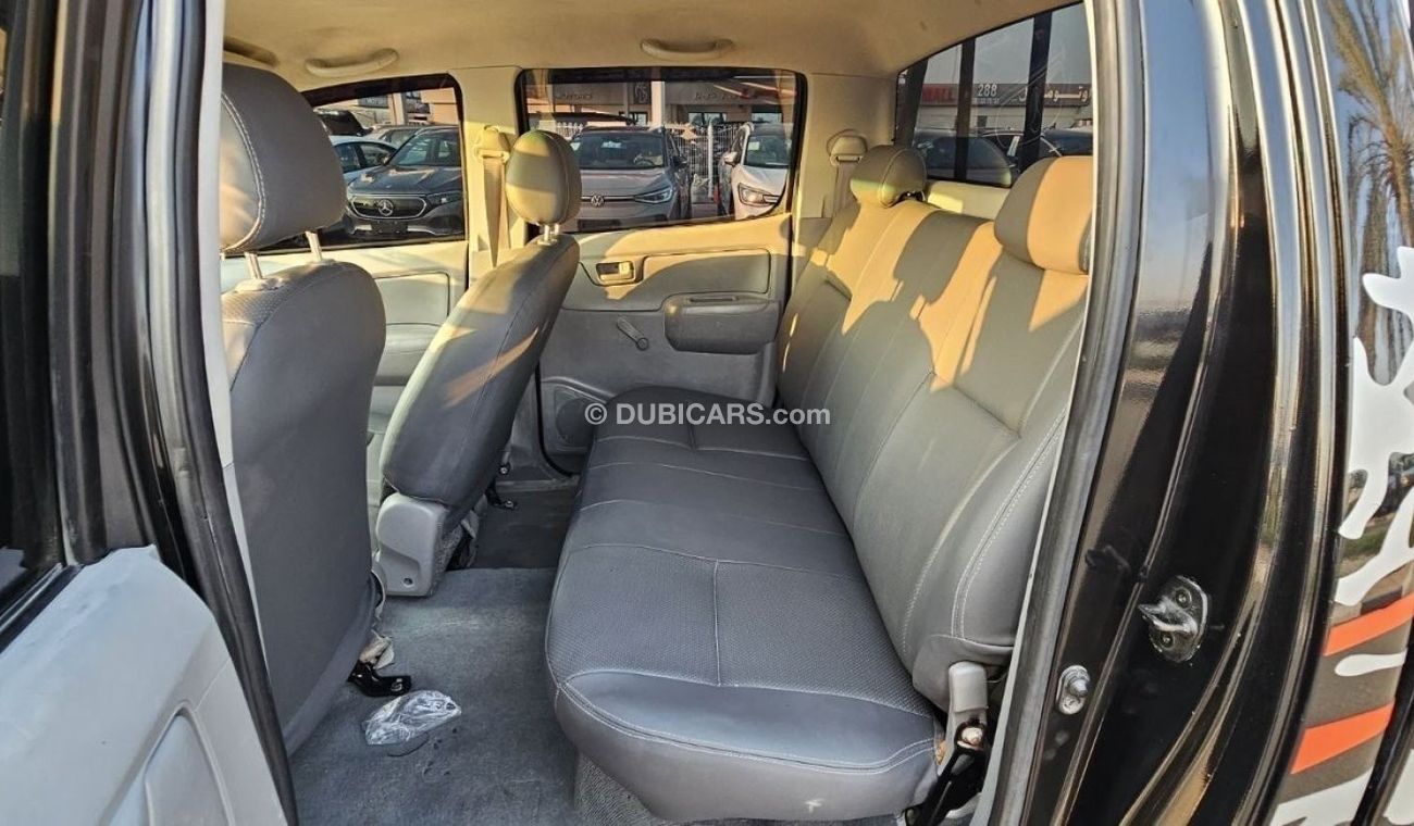 Toyota Hilux 2.5L DIESEL | MANUAL TRANSMISSION  LEFT-HAND-DRIVE | ALLOY WHEELS | LEATHER SEATS