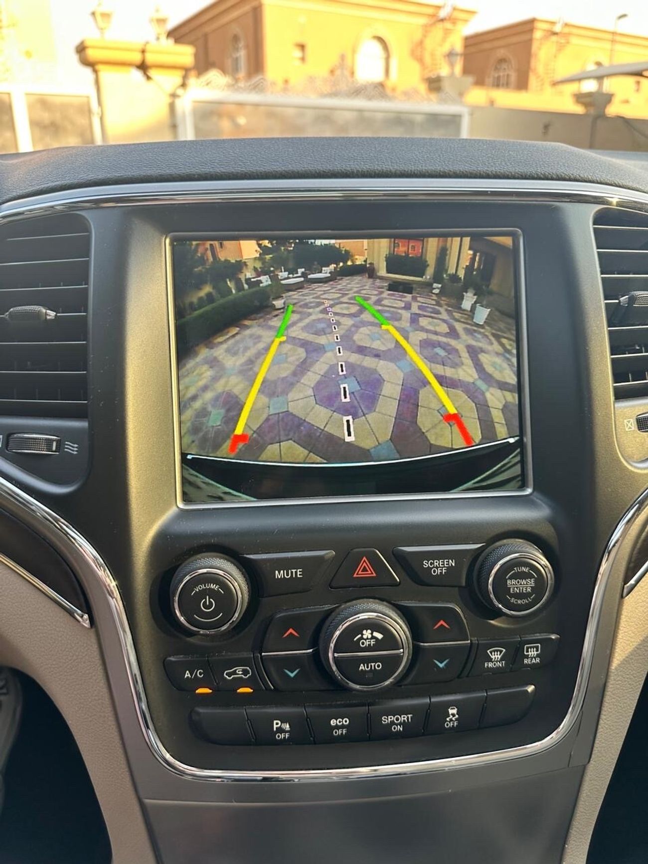 جيب جراند شيروكي