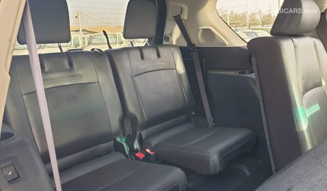 تويوتا برادو VXL with sunroof 7 SEATER LEATHER ELECTRIC SEATS 2.8 DIESEL RIGHT HAND FULL OPTION