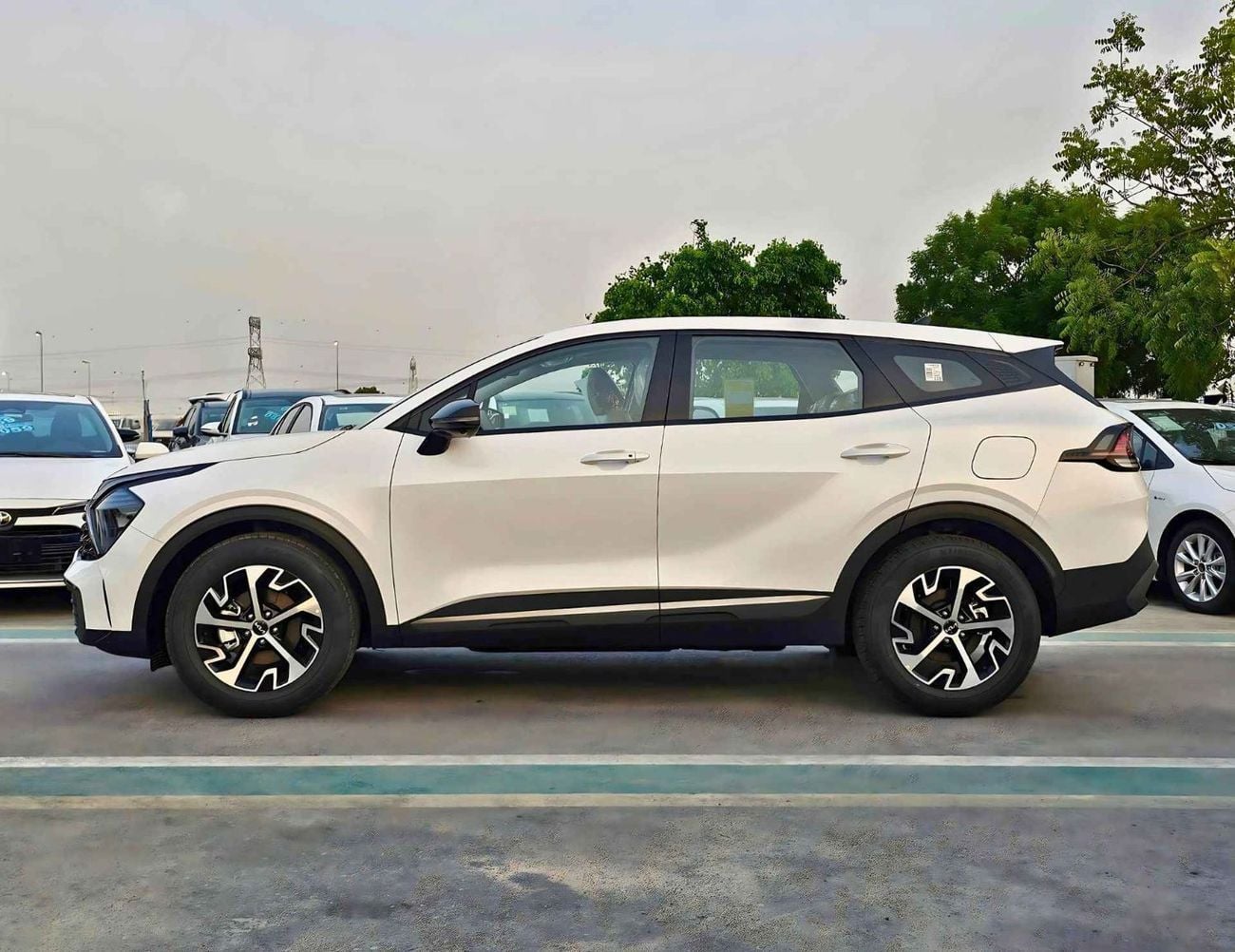 Kia Sportage PREMIUM SMART VERSION / 1.5L V4 PETROL / 360 CAMERA / PANORAMIC ROOF (CODE # KSRP)