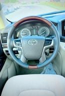 Toyota Land Cruiser 2018 Model GXR Diesel Engine V8 Full Option Very Clean and Perfect Condition