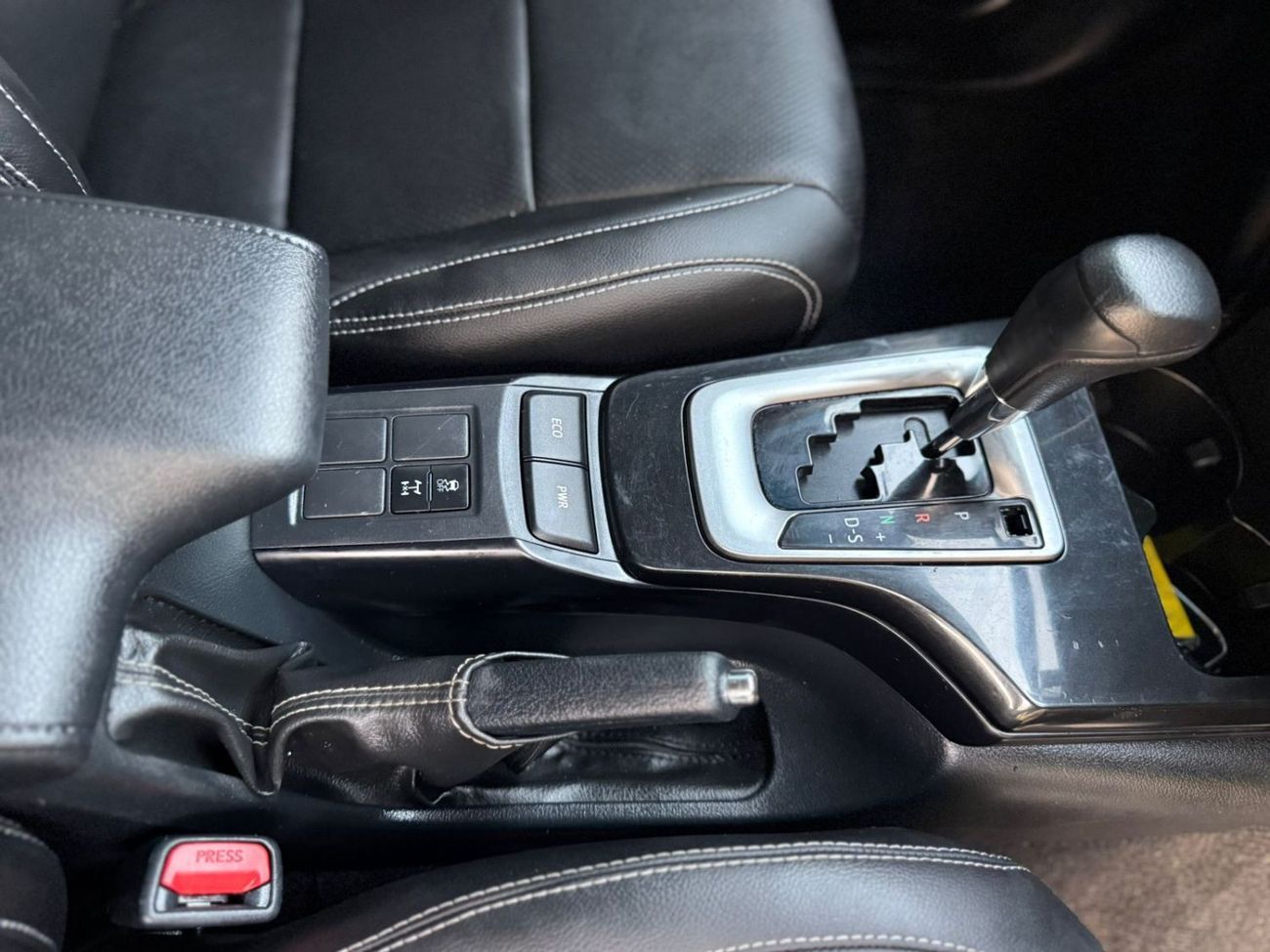 Toyota Fortuner PREMIUM BLACK INTERIOR | 7 SEATER | RHD | AUTOMATIC TRANSMISSION | | 2800CC DIESEL | 2022