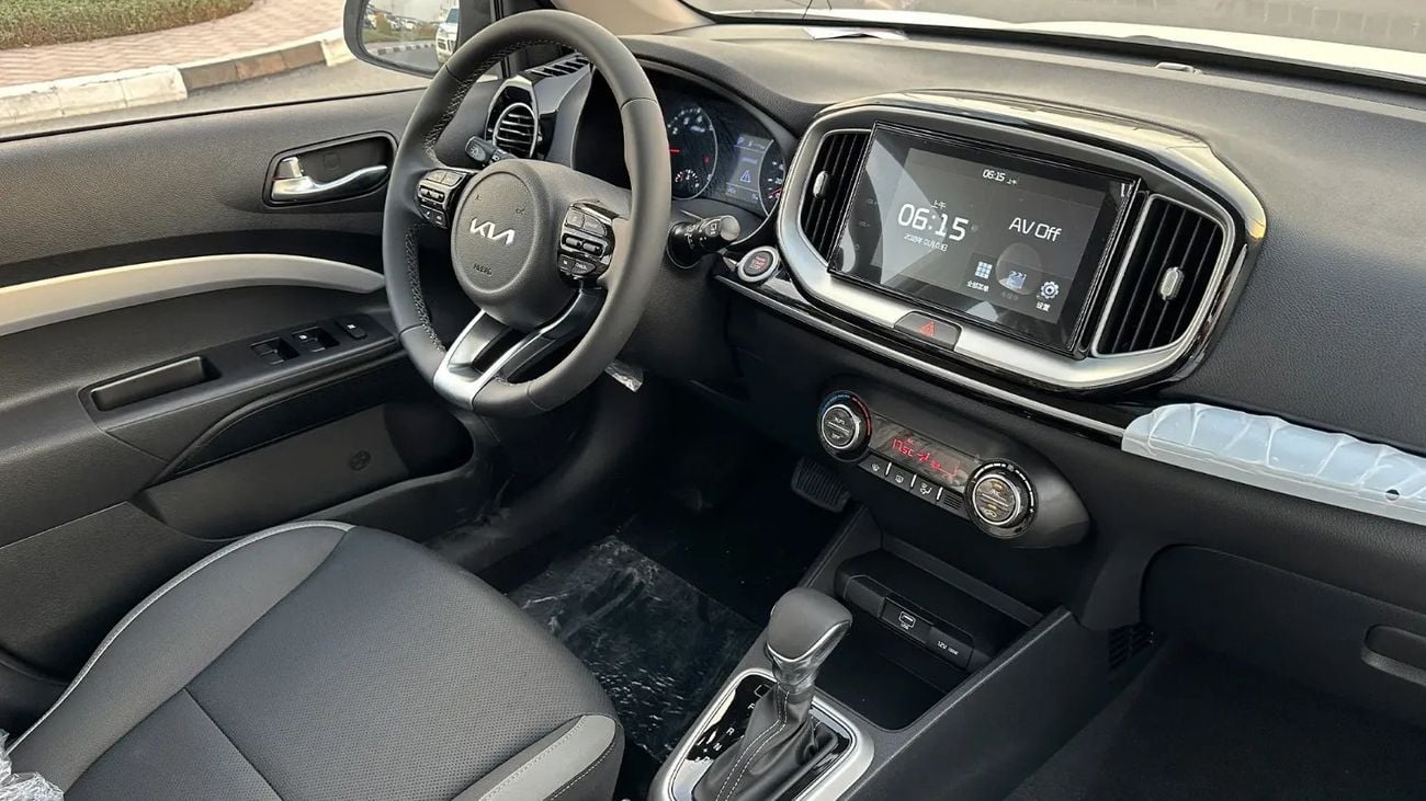 Kia KX1 1.4L FUN VERSION SUNROOF AT