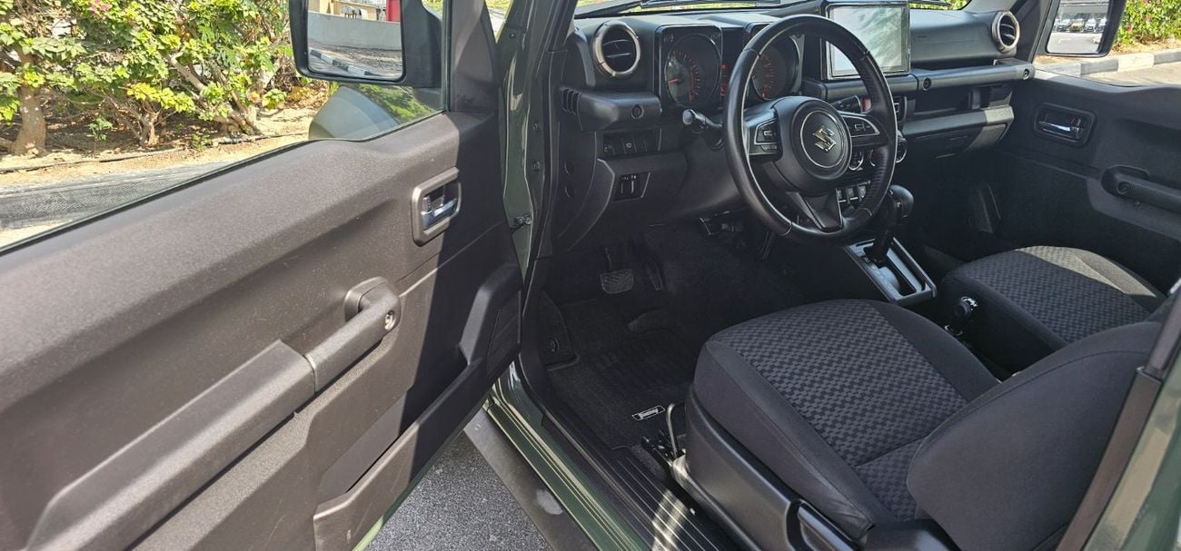 سوزوكي جيمني 1.5L GLX (A/T)