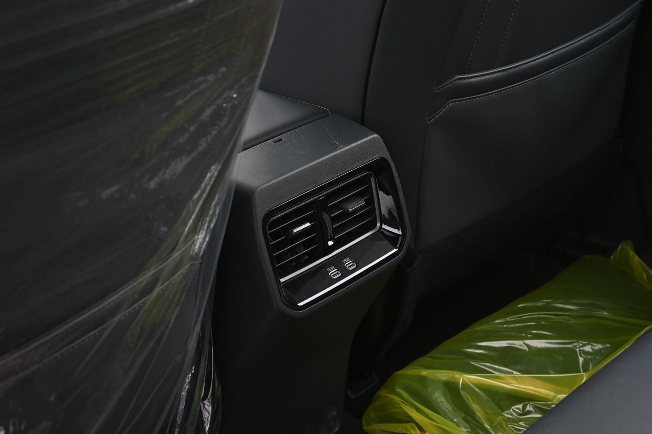 تويوتا راف ٤ Luxury 2.5L Hybrid AWD