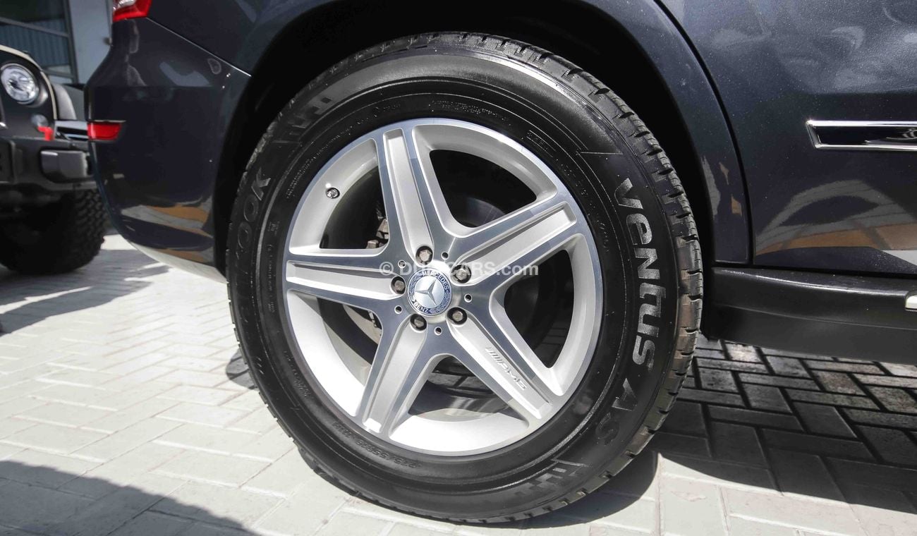 Mercedes-Benz GLK 350 With GLK 500