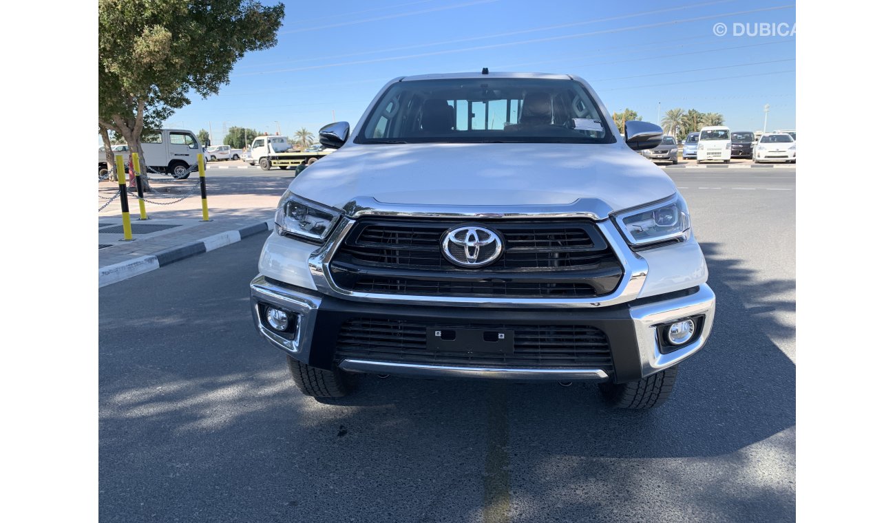 Toyota Hilux SR5 PETROL 2021 ( PUSH START - WOOD )