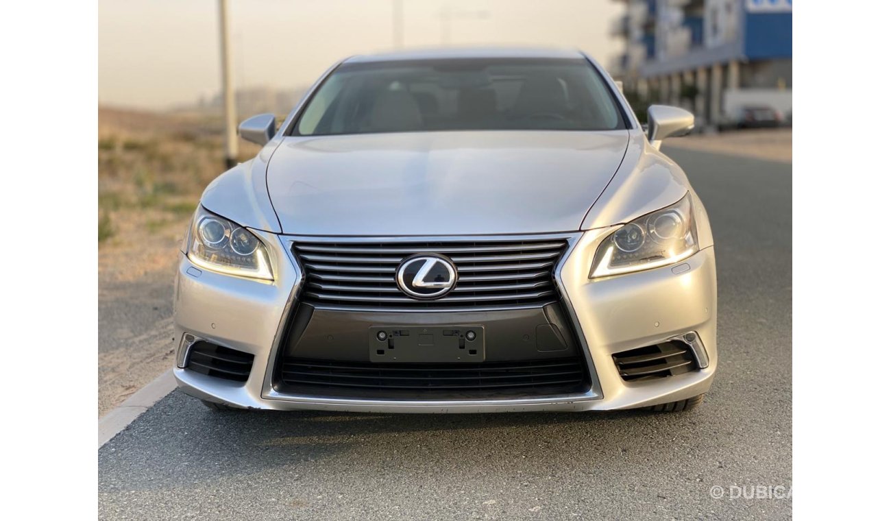 Lexus LS460