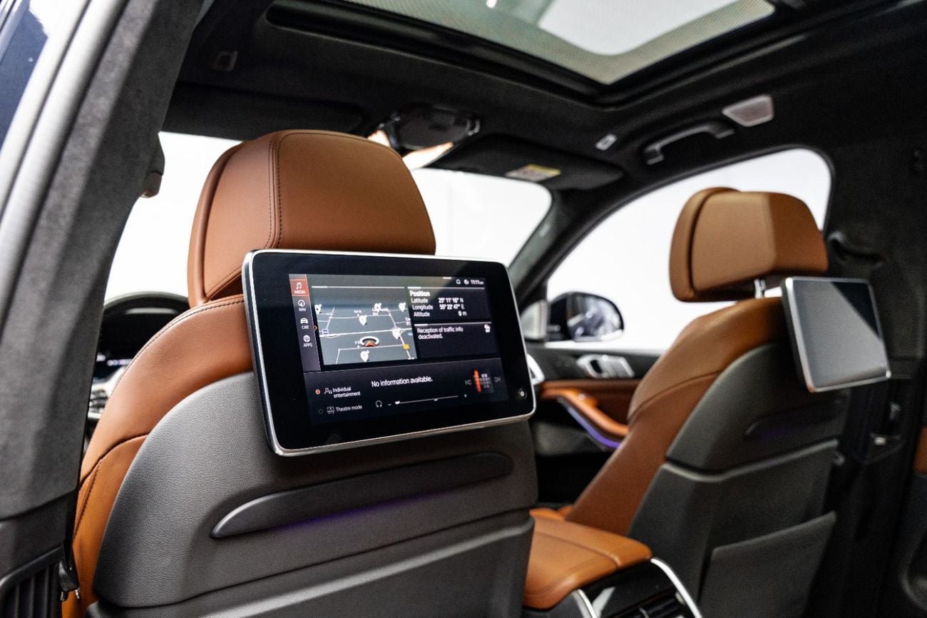 بي أم دبليو X7 M50i M50i