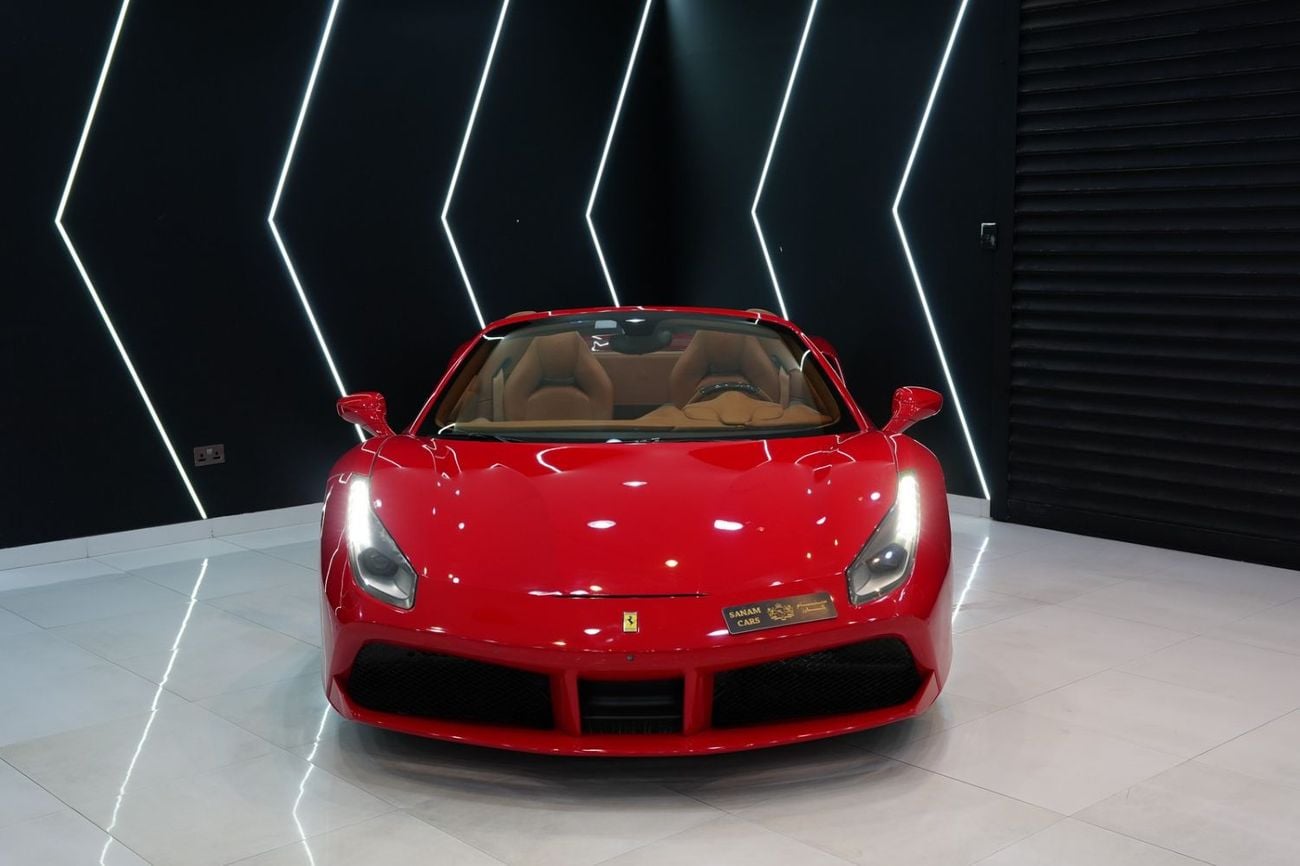 فيراري 488 سبايدر Spider Carbon Exterior/Interior, Passenger Display, GCC Specs!!