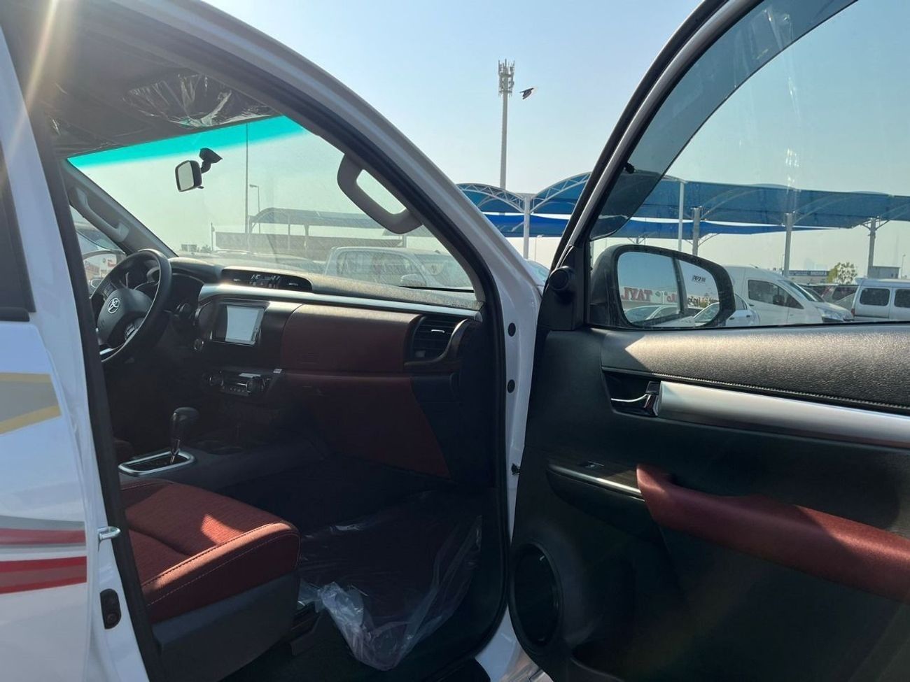 تويوتا هيلوكس HILUX SR5 2.7L 2025 PUSH START