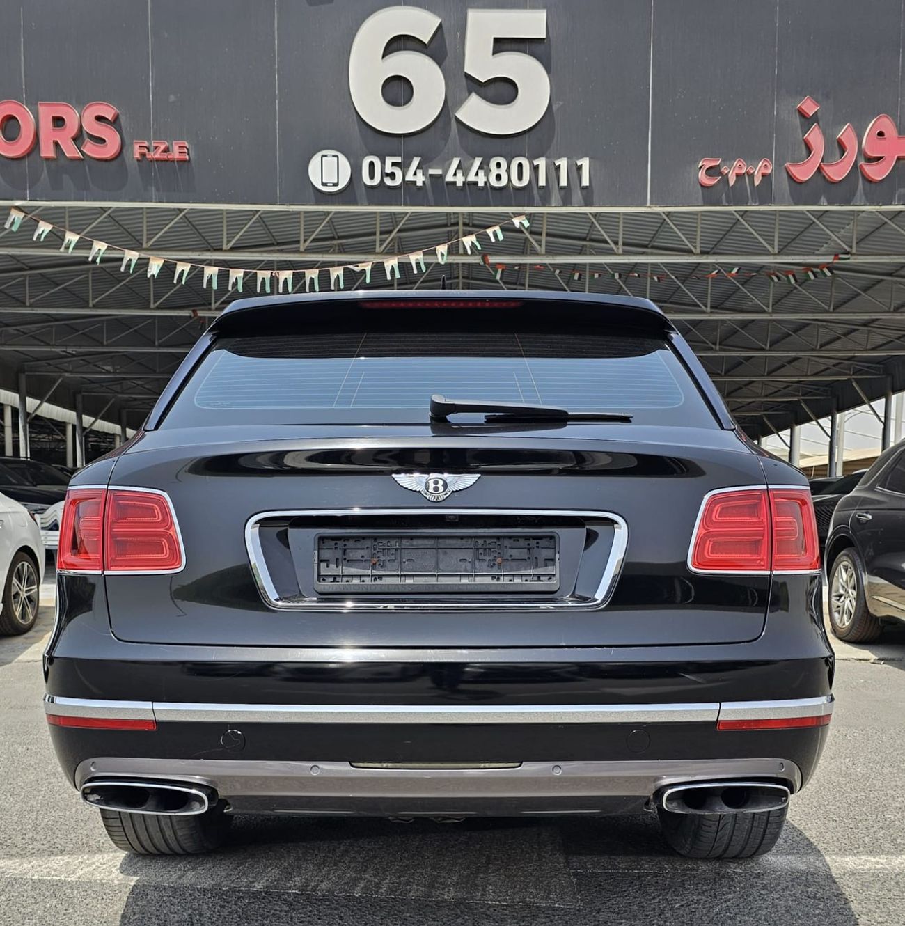 بنتلي بينتايجا Bentley Bentayga 2017  (W12- 6.0L -Twin-TurbO)