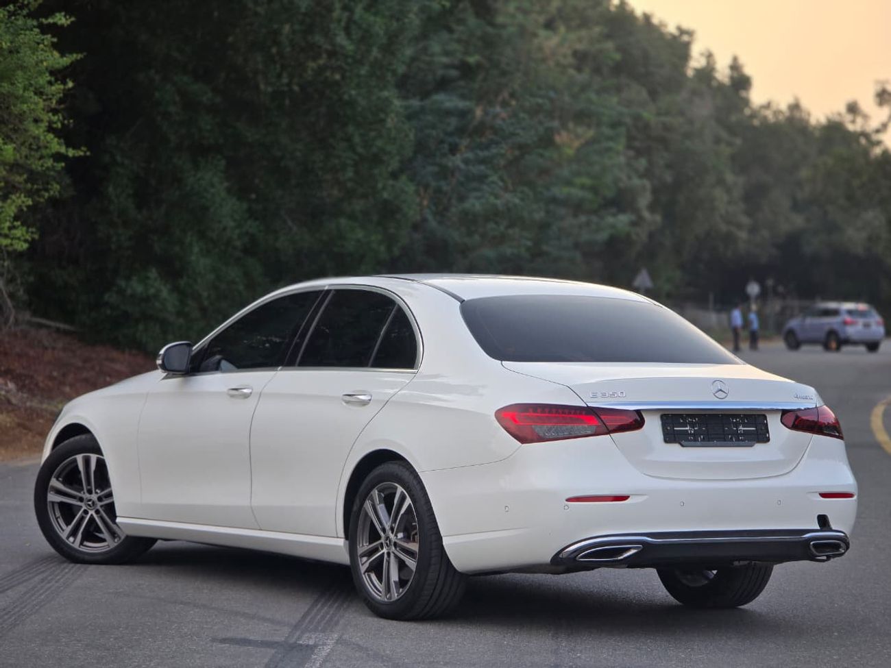 مرسيدس بنز E 350 MERCEDES E-350 KOREAN 2022 ORGINAL PAINT // ACCIDENT FREE // PERFECT CONDITION // LOW MILEAGE