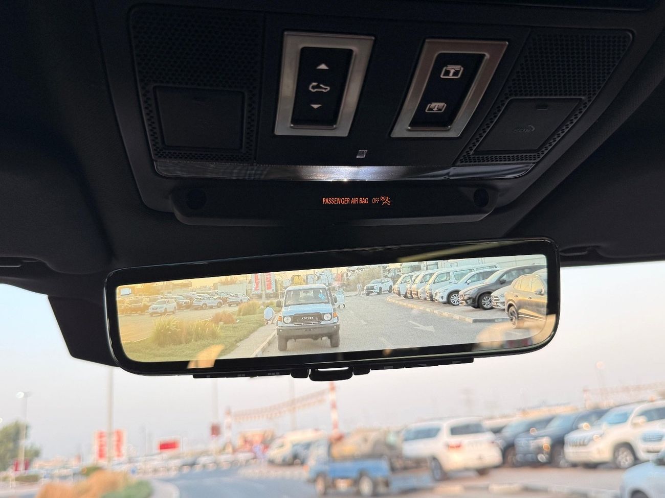 Land Rover Defender 130 SE P400 X Dynamic (7 Seater)