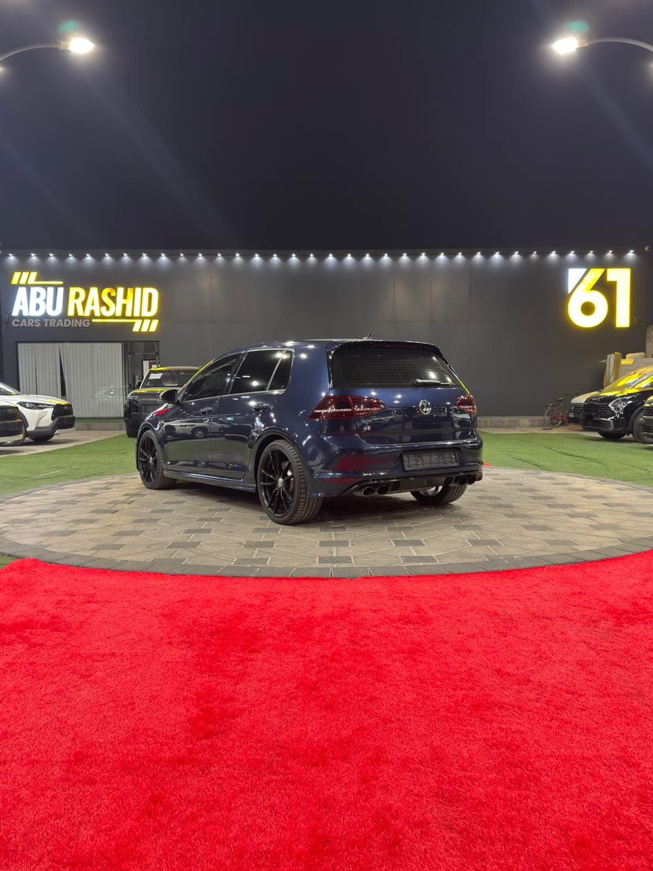 فولكس واجن جولف R 2.0L (290 HP)