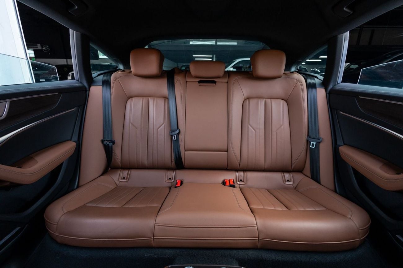 أودي A7 45 TFSI S-Line 2.0L