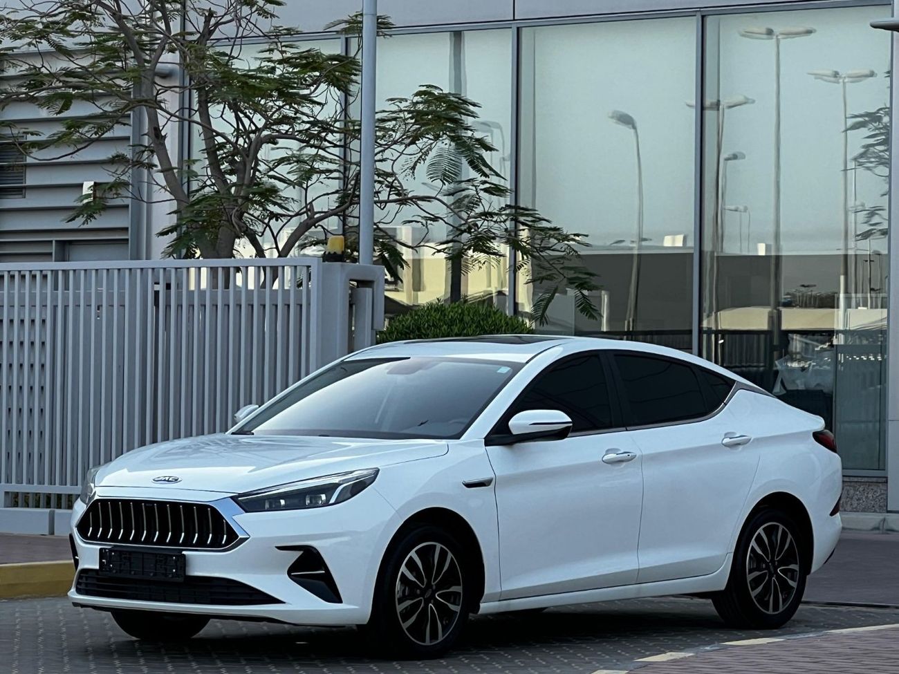 جاك J7 JAC J7 2023 GCC// FSH  // UNDER WARRANTY // FULL OPITION // ORGINAL PAINT