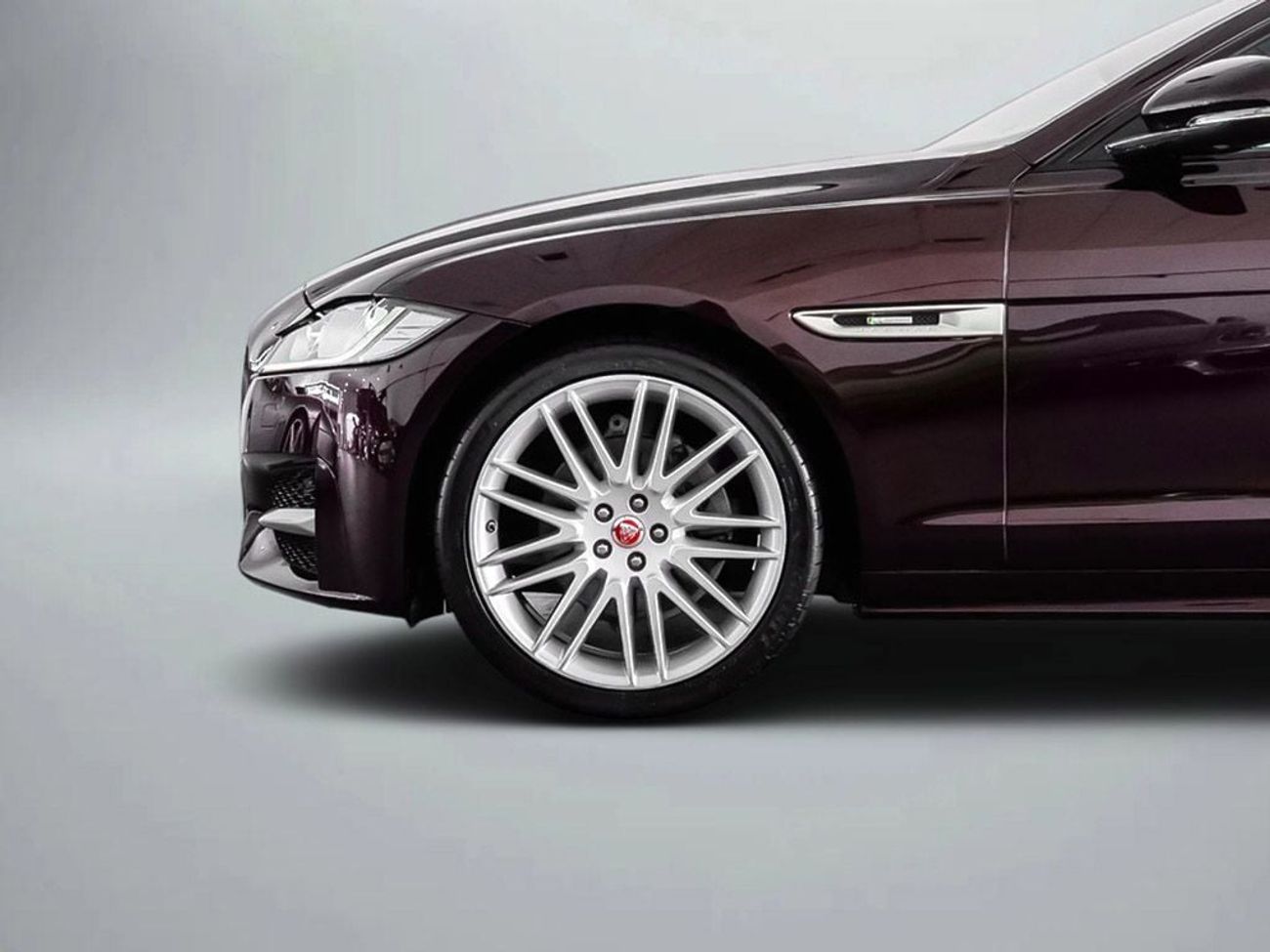 جاكوار XF R-Sport 2.0L Sedan