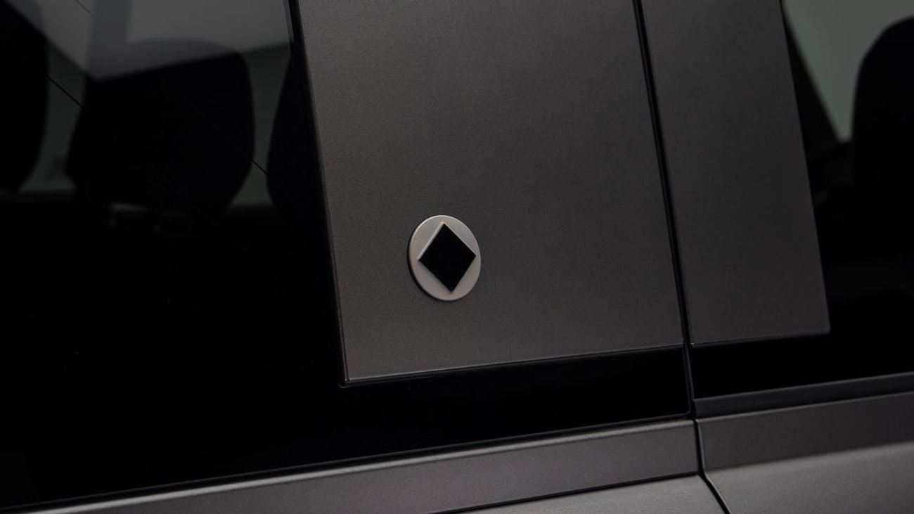 Land Rover Defender OCTA - 2025 - Euro Specs - Under 5 Year Warranty