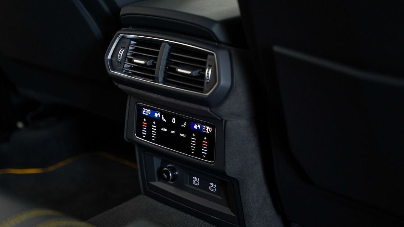 Lamborghini Urus Lamborghini Urus SE - Hybrid - 2025 (Warranty Available)