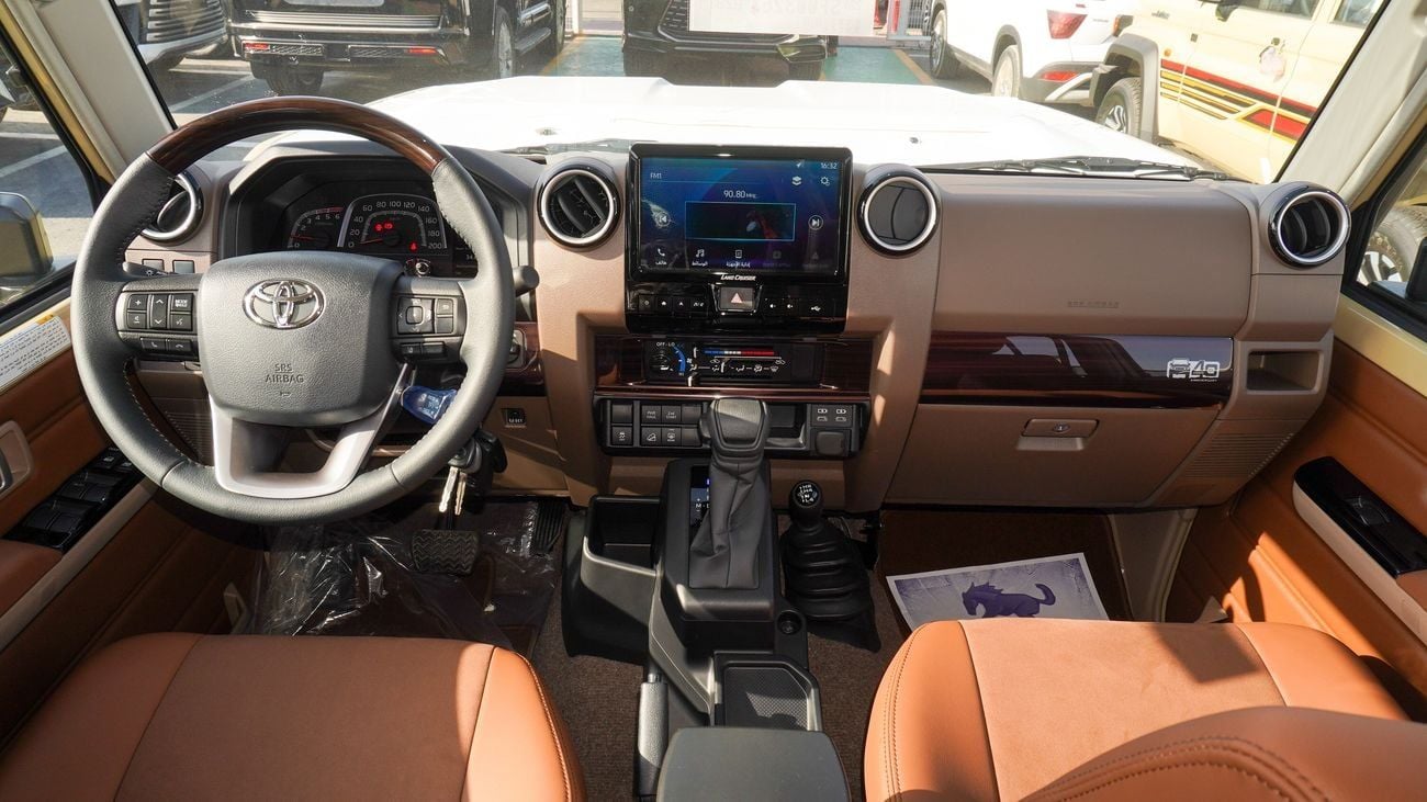 Toyota Land Cruiser 70 LC76 LX LX 2.8L Diesel A/T