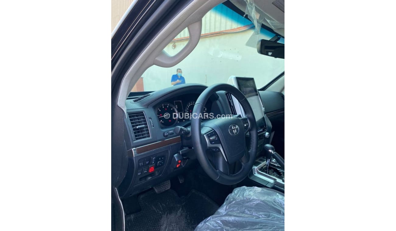 Toyota Land Cruiser Armoured B7