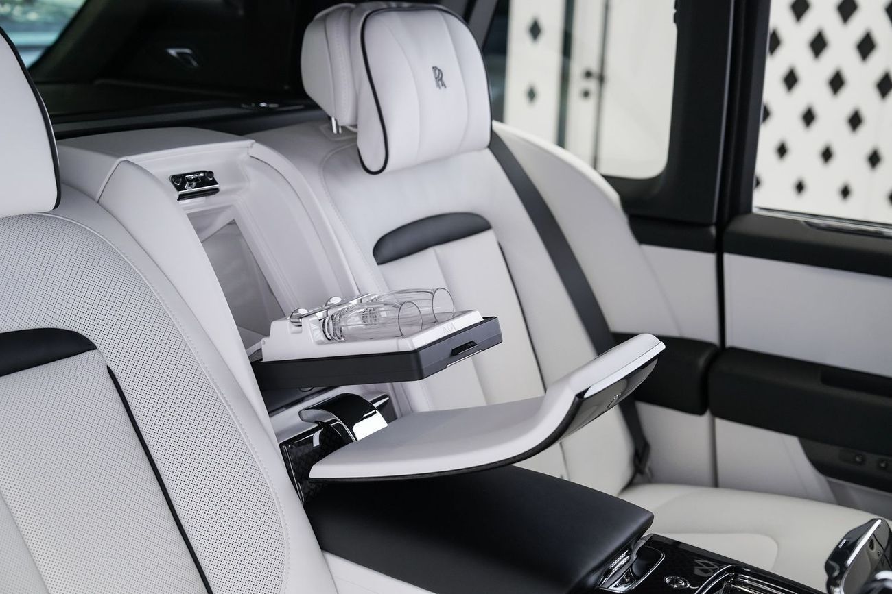 Rolls-Royce Cullinan Rolls Royce Cullinan Black Badge Series 2