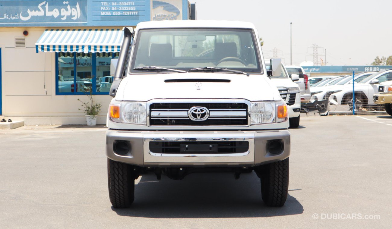 Toyota Land Cruiser Pick Up LX V8