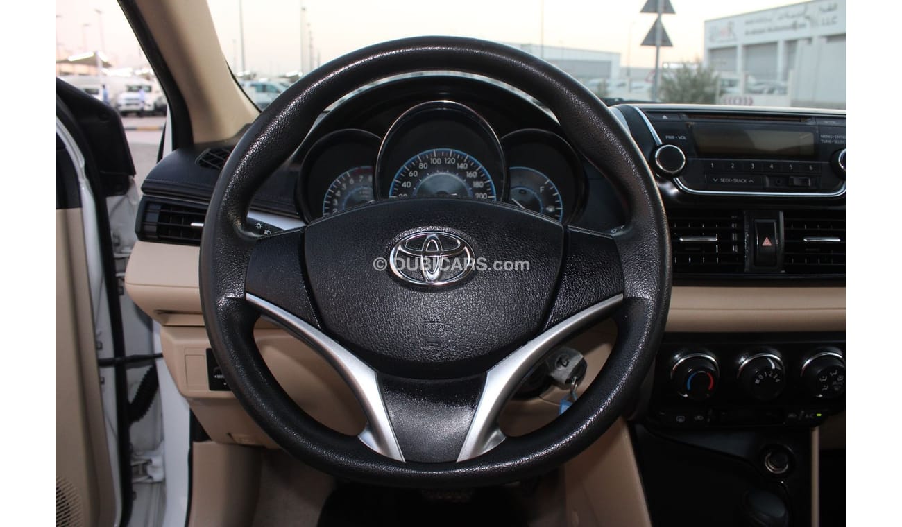 Toyota Yaris Toyota Yaris 2014 GCC, in excellent condition, without accidents, very clean from inside and outside