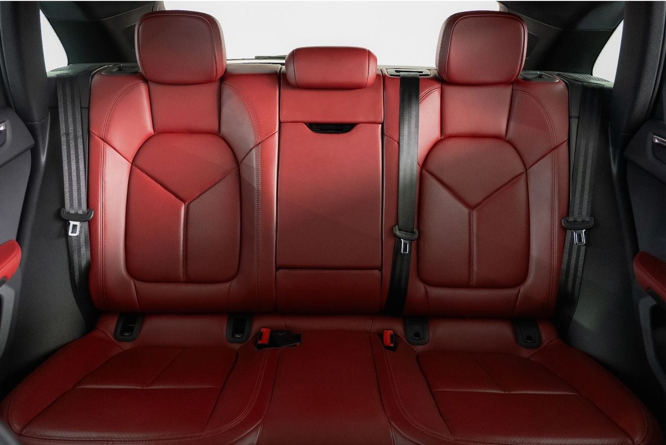 Porsche Macan Std 2.0L (252 HP)