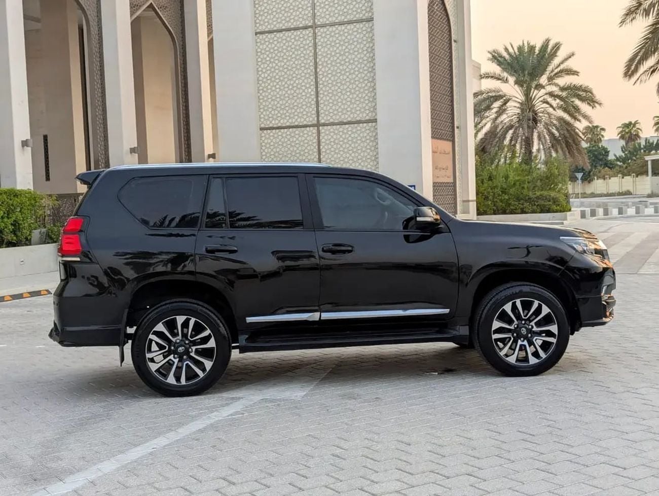 Toyota Prado TX-L | GCC Specs Interior and Exterior Excellent Condition