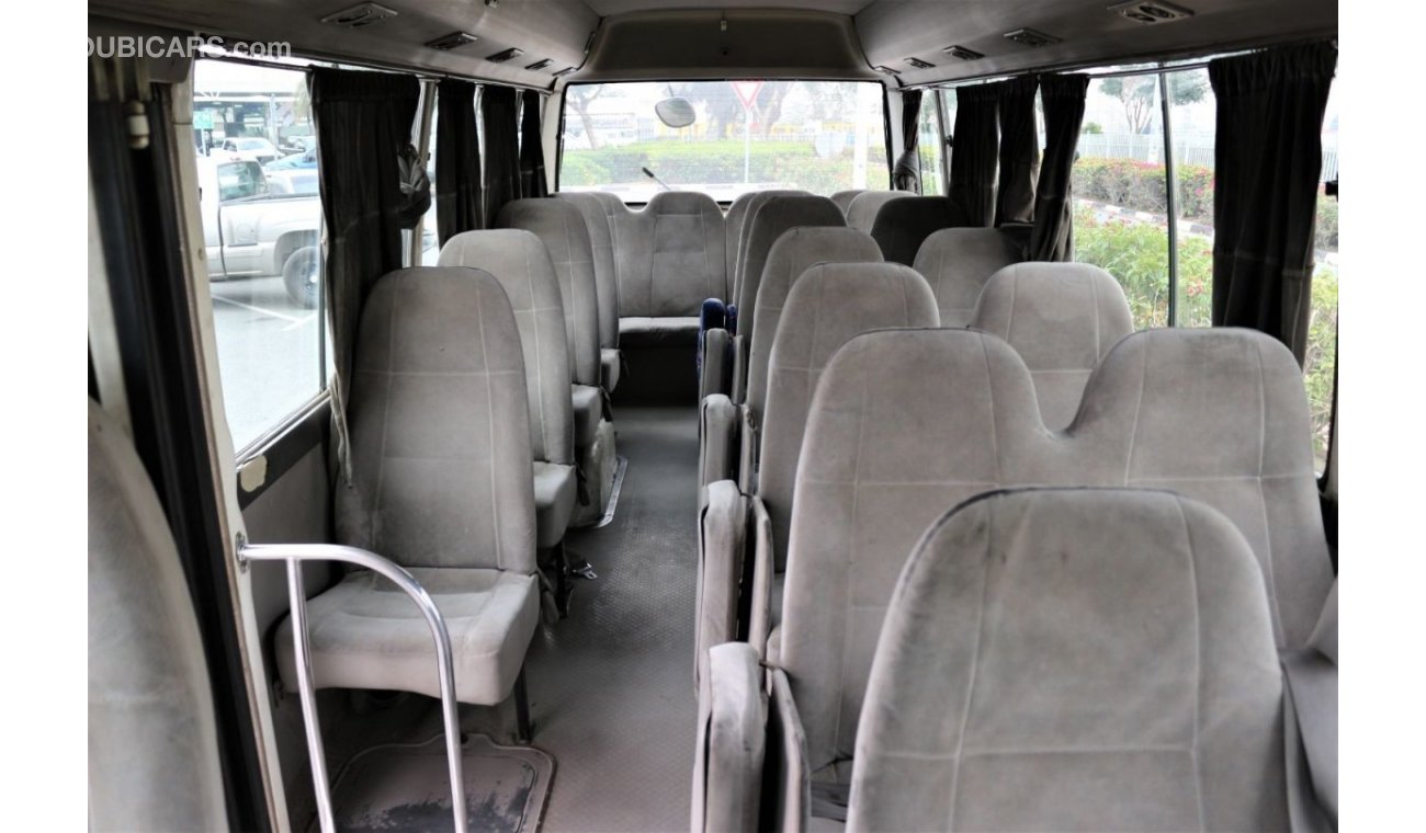 Toyota Coaster TOYOTA COASTER DIESEL 2009 GULF 30 SEATS