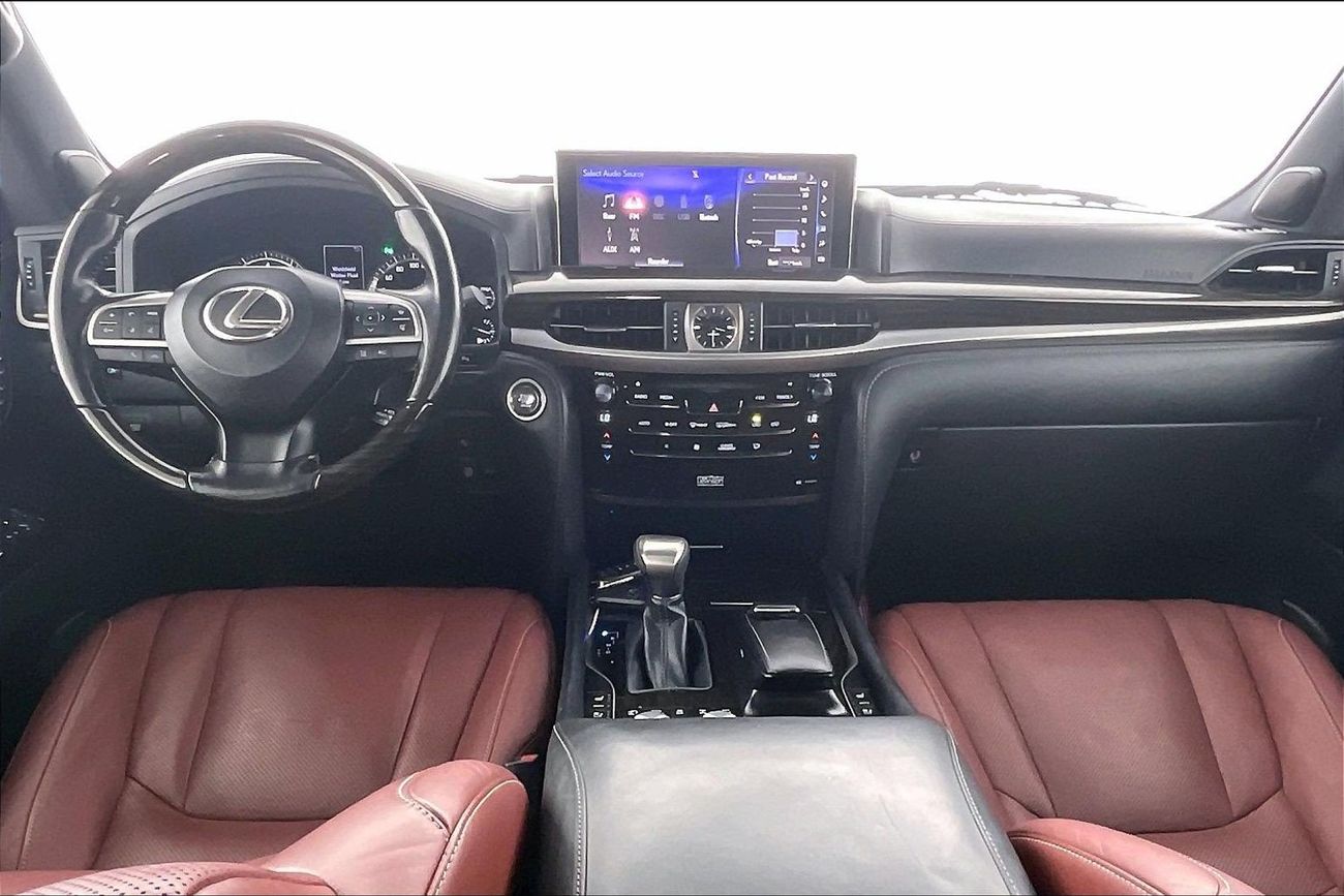 لكزس LX 570 Platinum | National Day Celebration | شامل الضمان | 0 ﺪﻔﻋﺓ ﺃﻮﻟﻯ