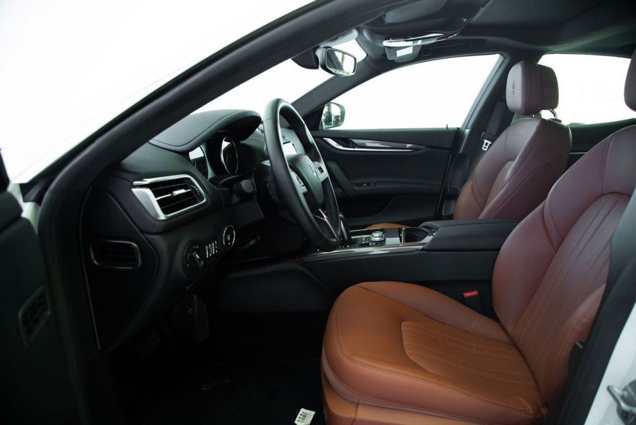 Maserati Ghibli GRANLUSSO Maserati Ghibli