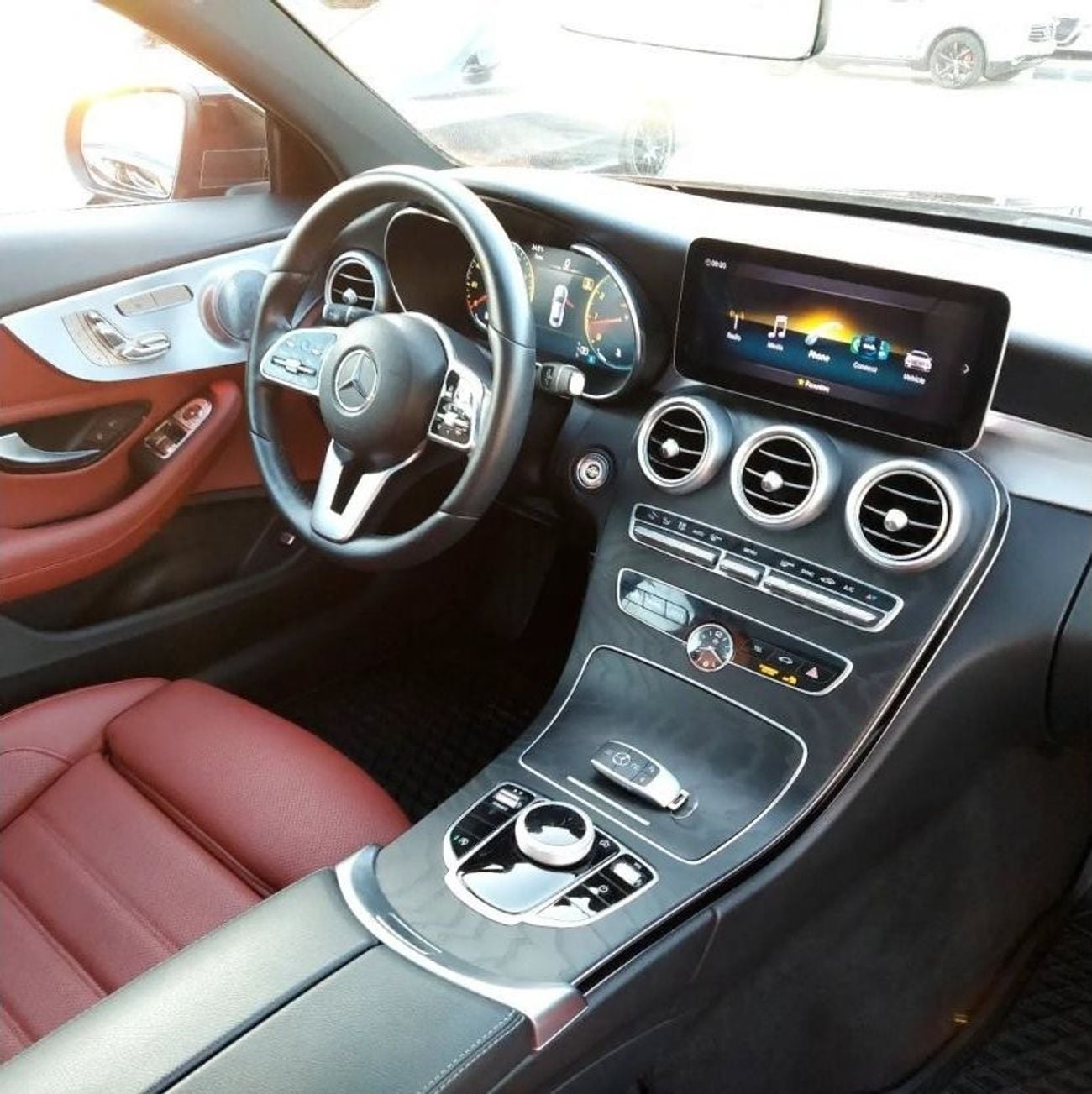 مرسيدس بنز C 300 STD (NON GCC)