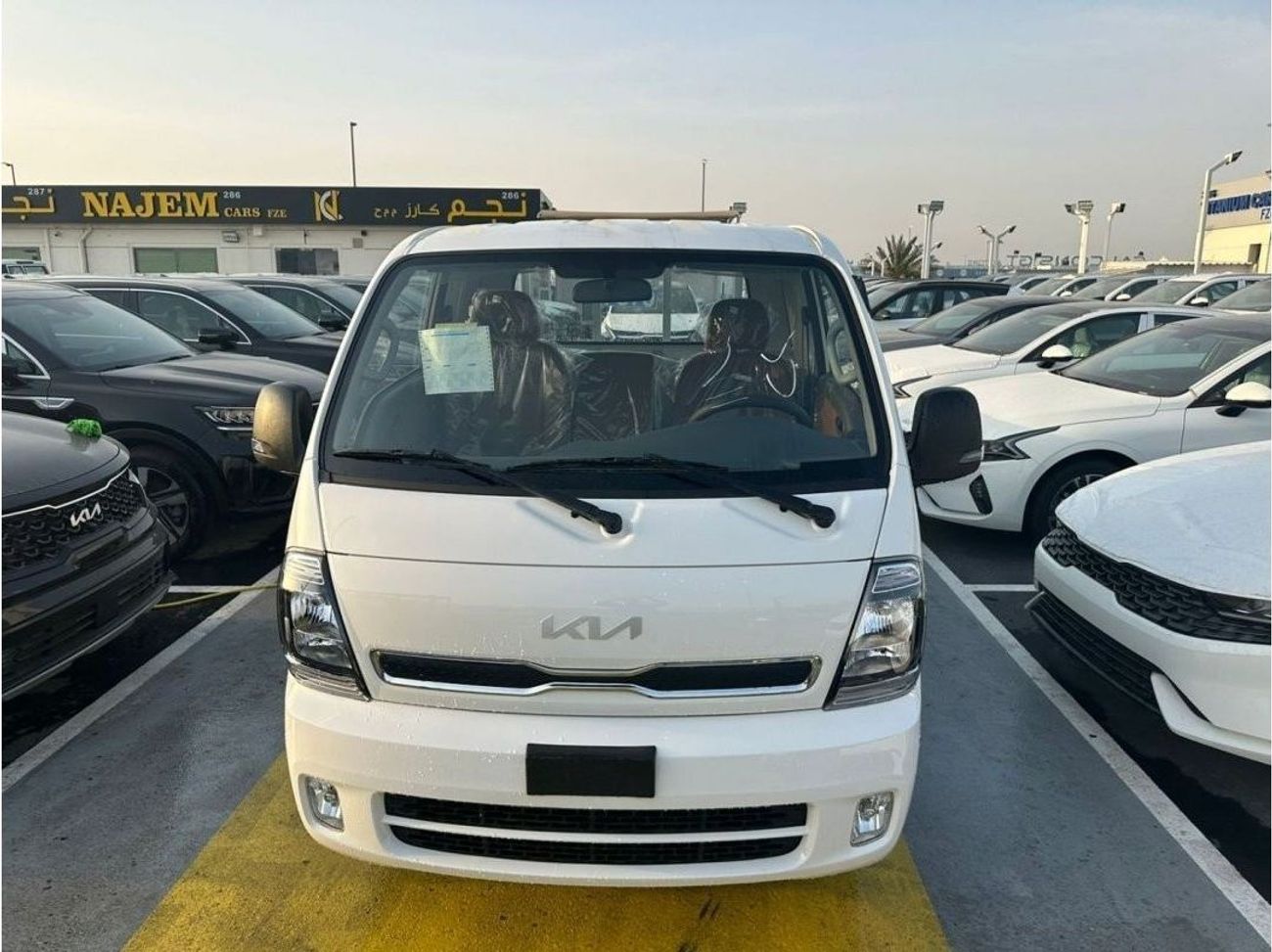 Kia K2700
